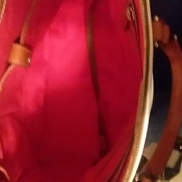 🎁 SOLD NEW Dooney & Burke White w SaddleTan Bag/Crossbody - Picture 10 of 12